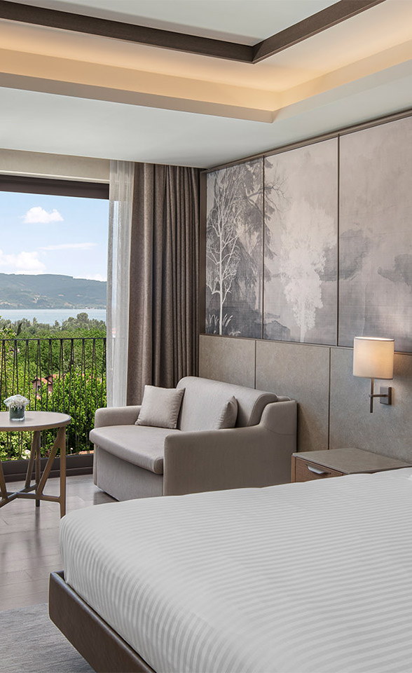 Ng Enjoy Hotel Deluxe Room Banner Mobile2