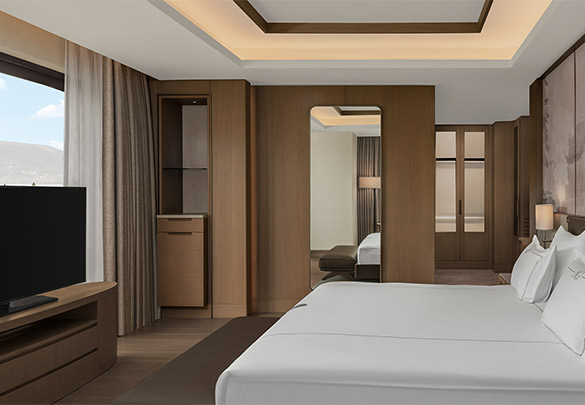 Ng Enjoy Family Suit Banner M